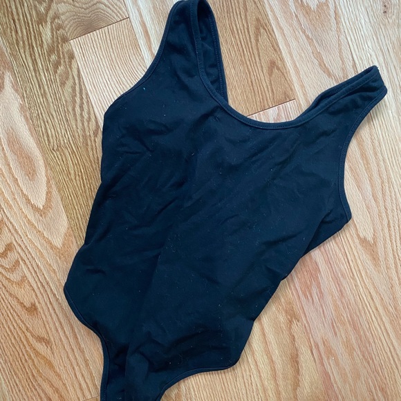 Black Zipper Bodysuit - Picture 2 of 2